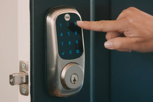 Smart locks for apartments featured image